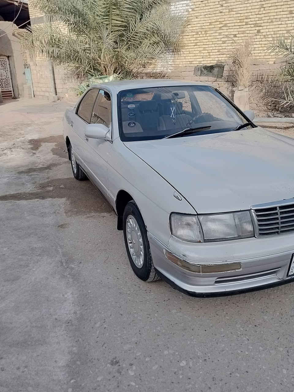 السلام عليكم ورحمه الله وبركاته سيارة بطه كراون لبيع سياره مكفوله من العيب الشرعي والنقل جثه سياره أصولي  جاهزه رقم دولي باسمي مكينه وكير كفاله تخم تاير باتري جديد حداده جديده دواخل نظيفه كهربائيات كلها شغاله السعر 57 وبيها مجال قليل حك الجيه العنوان القرنه بني منصور اي استفسار اتصل ع ***********
