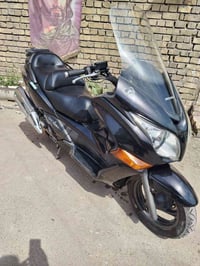 دراجة سلفر ٤٠٠  للبيع السعر ١٥ ورقه وبيها مجال  07759601406