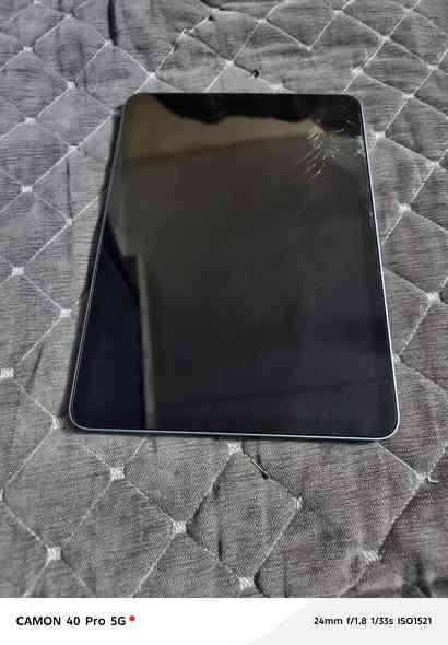 سلام عليكم ايباد اير 4
ذاكره 64والبطارية 91 الايباد مامفتوح ولا مبدل بي أي شي ونضافته 90٪بس بي كسر بل شاشه وما مأثر عل لمس ولايباد كامل الملحقات شاحنه +كارتون (أصلي) للبيع السعر 290وبي مجال مكاني كربلاء الحسينيه الجريه ***********
