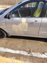 كورلا موديل ٢٠٠٥ خليجي رقم بغداد لون سلفر بيها جراد والسياره بلاد مامص...