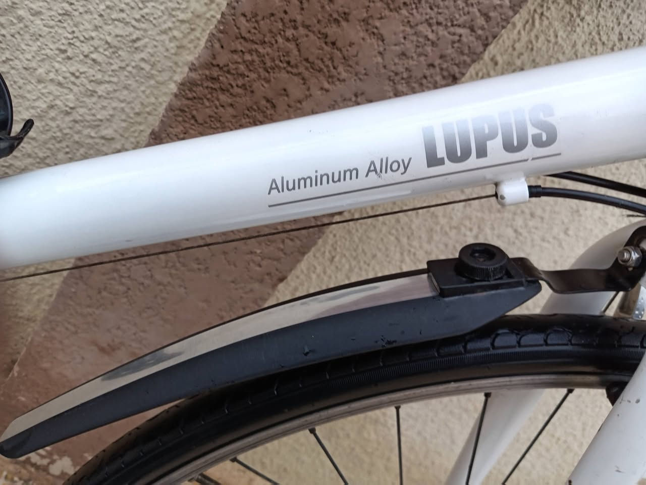 #للـبيع 

دراجه c700 
حجم 28 معدن المنيوم
سستم شيمانوا
بدالات سرعه 7×3 فقاس شاشه 
بريكات شيمانوا ديور xt

#السعـر 100 
#مكاني جانب الايسر حي فلسطين


**إذا كنت صاحب هذا الإعلان وتريد حذفه لأي سبب، رجاءا أرسل رسالة إلى الدعم الفني**