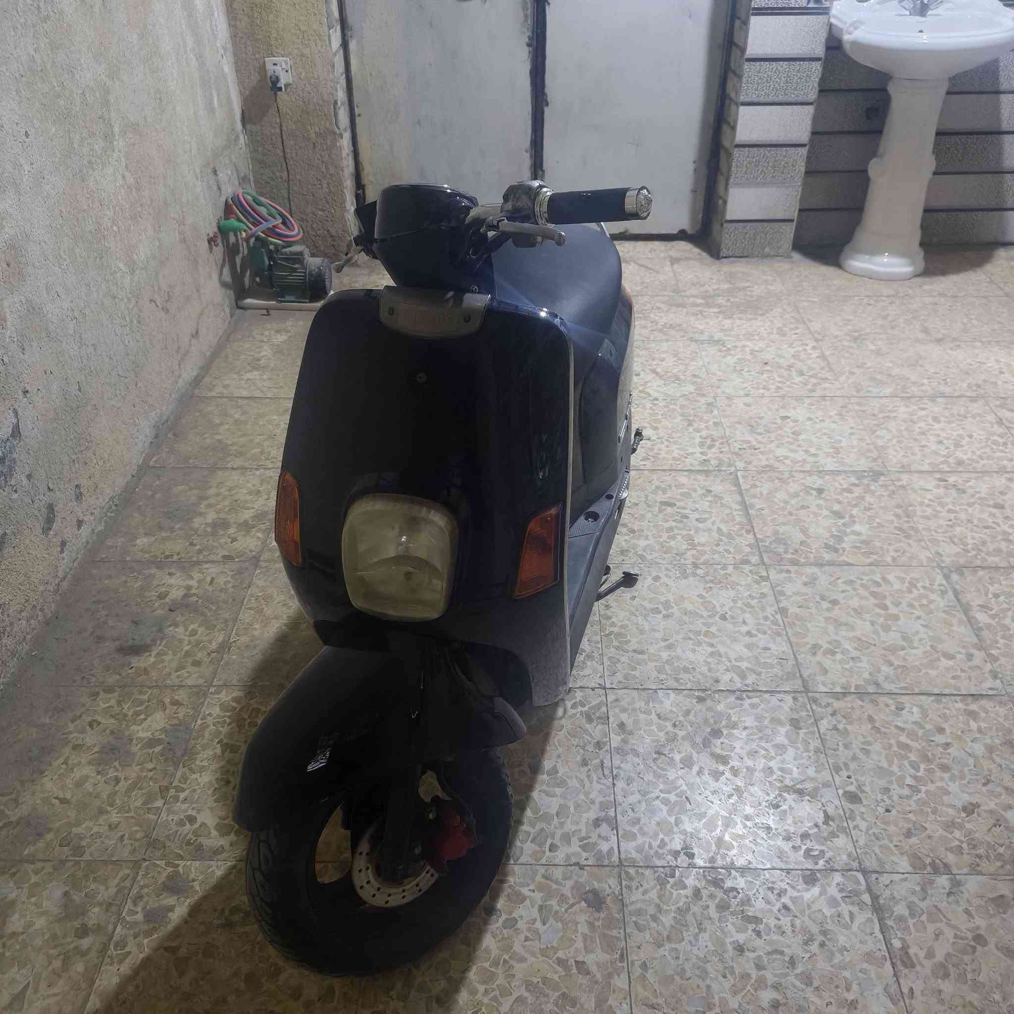 سلام عليكم بوليس 2008  دراجه خير من الله نكره سلف    مفتوحه بس كور سعر 600 بيه مجال  مكاني بلديات ***********
