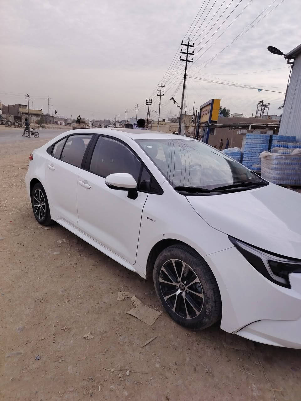 السلام عليكم
كورلا للبيع موديل 2025 
ماشيه 28 
رقم شمالي اتريد تحويل أو وكالة 
فول مواصفات
شكل الامريكي 
تجمع الصين 
بيه طخه ما مسويه بعدني 
عنوان السياره بغداد المعامل أو السياحي 
رقم الهاتف للاستفسار ***********
معروضه السيارة ب 148 و بيه مجال
