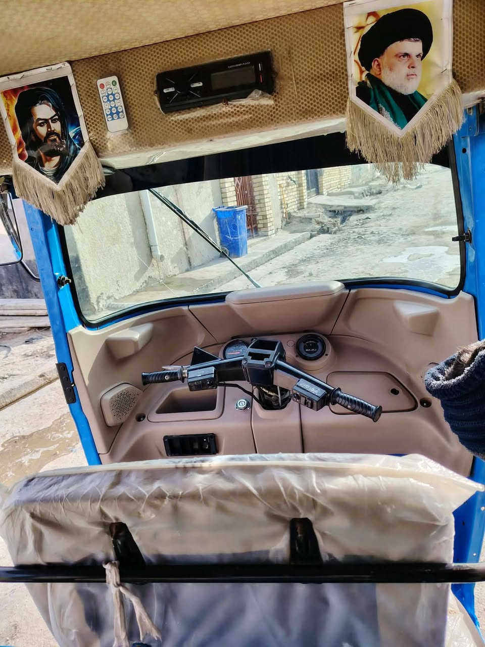 السلام عليكم تكتك البيع موديل 21 شهر 8 مكفوله بس زنجيل وبيه رقم قضاء رفاعي اتصال ***********
