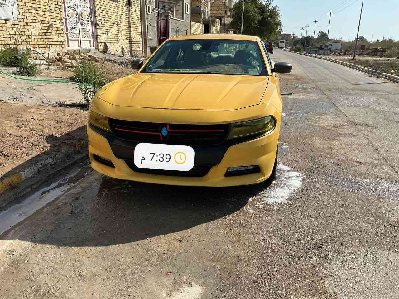 شارجر 2016 اصل بسمي مصفره هيئه و غرامات سياره مكفوله ضربته خفيفه مكفوله من التبديل سياه جاهزه وجديده مابيه اي نقص تخم تاير حداديه مكينه كير كله جديد كير ماوس شاشه جبيره كشن حضن سياره كامله من كلشي
رقم التليفون ***********
