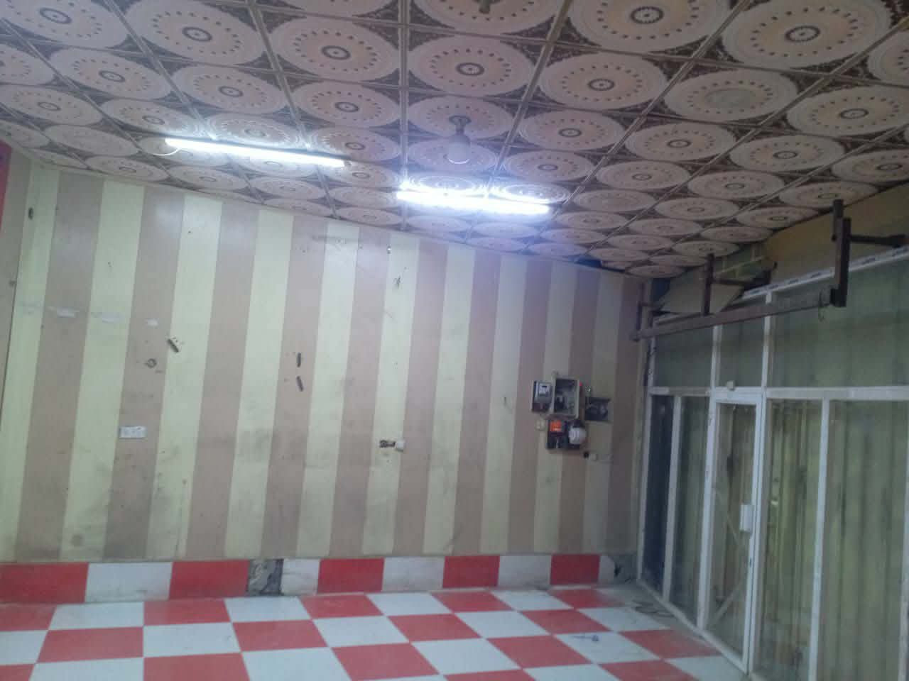 السلام عليكم من رخصة الاخ الادمن
محل ركن تجاري موقع مميز المساحة 7 م في 4.5م تغليف جدران  وسقوف ثانوية .
يصلح (مكتب البيع المباشر لشركات الاتصال والانترنت/ صالون حلاقة نسائي /صيدلية/مواد انشائية/ازياء ملابس/مطعم اكلات سريعة/مكتب عقارات/تصوير واستنساخ قرطاسية /)(نعتذر عن مهنة النجارة والحدادة والبنچرچي وتبديل الدهن وتصليح الدراجات النارية)
العنوان/التنومة /شارع گردلان /قرب خطوة الامام علي بن الحسين عليه السلام /مجاور محطة غسل سيارات المصطفى/مقابل علوة العامري لبيع الحديد
الايجار الشهري 500 الف


**إذا كنت صاحب هذا الإعلان وتريد حذفه لأي سبب، رجاءا أرسل رسالة إلى الدعم الفني**