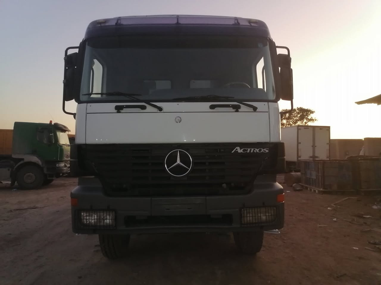 سلام عليكم اكتروز البيع مديل ٢٠٠٢ موديلة إيطالية مكينة ٤٣ شاصي ٤١ مجموعة اجيئف كير فتيس سيارة تخم تاير شاصي قمارة قطرة صبغ مابية اتصال *********** ملاحضة سيارة مارابطة مقطورة ابد
