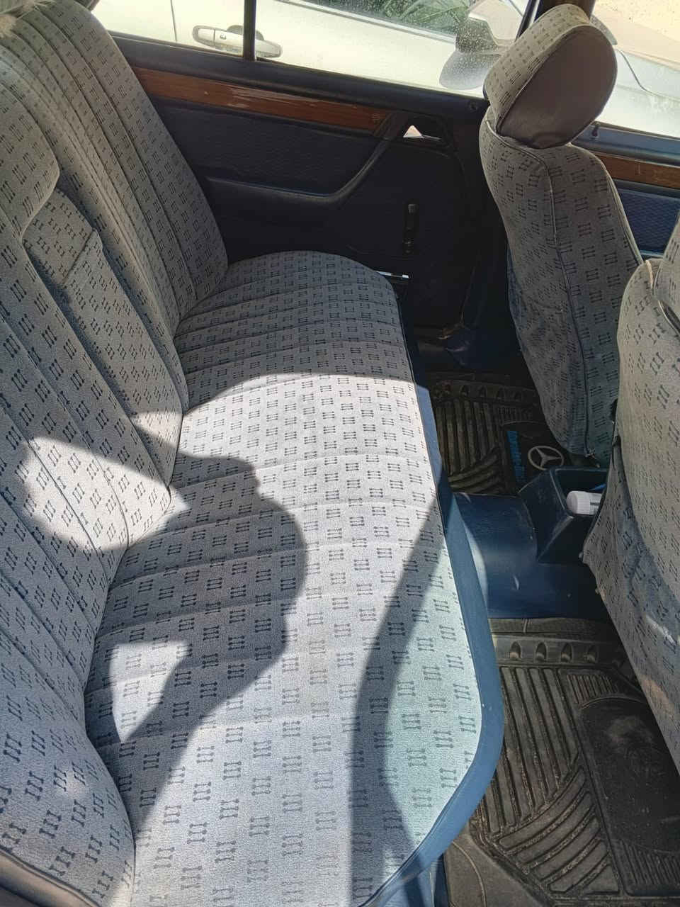 مارسدس E300 للبيع او الامراوس
مـوديل 1992 
كـير ومحـرك بطه مكـفولات جدد 
حـداديه 75‎%‎
رقـم نجف انگليزي تحويل مبـاشر 
سيـاره مـكفوله من الضربه 
مجرد جراد خفيف وملاحضات بلجاملغ الأيمن بسيطه 
تخم تاير جديد 
منـضومة التبريد جاهزه وكامله فقط شحن غاز 
سستم صوت 
كهربائيات كلها شغاله 
السـعر 48 
شعنـدك مراوس دزلي


**إذا كنت صاحب هذا الإعلان وتريد حذفه لأي سبب، رجاءا أرسل رسالة إلى الدعم الفني**