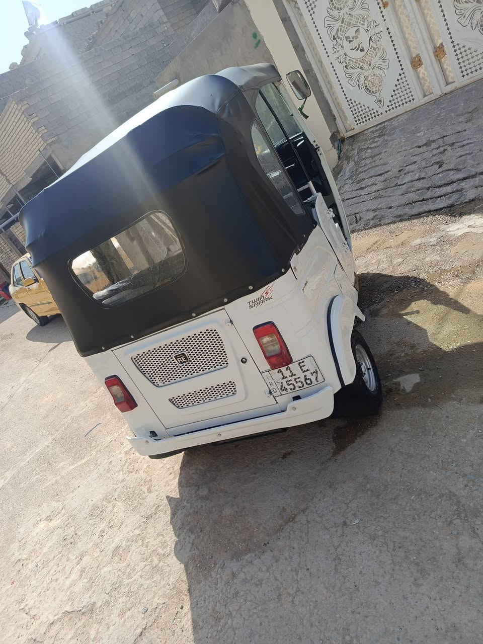 السلام عليكم تكتك البيع موديل 22شهر 11رقم وسنوية تحويل مباشر تكتك كفاله عامه بس الدوس معمره مكاني بغداد حي نصر السعر خاص مامتواجد على الفيس الشراي يخابر ***********
