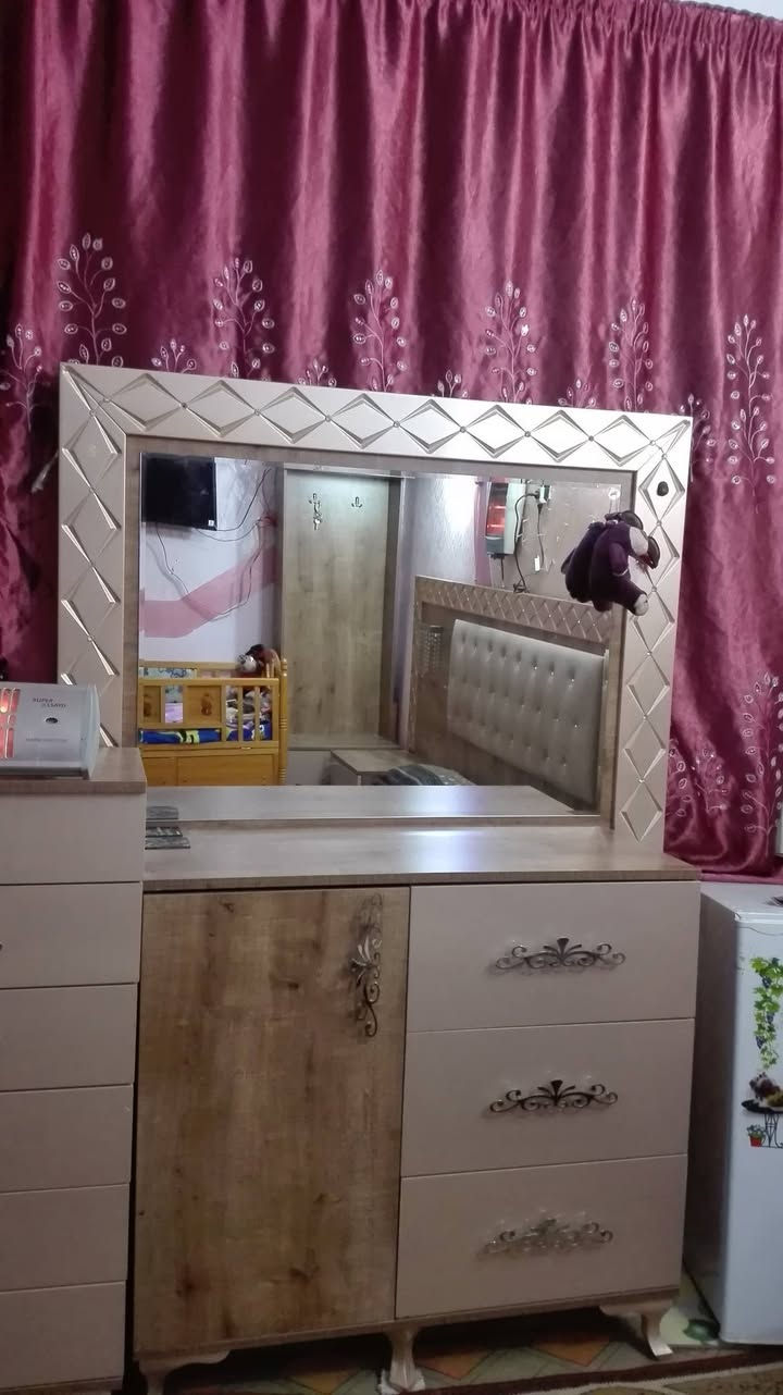 بيع مستعجل غرفة نوم تركية 8قطع قفل قفل 250
نضافه 98


**إذا كنت صاحب هذا الإعلان وتريد حذفه لأي سبب، رجاءا أرسل رسالة إلى الدعم الفني**