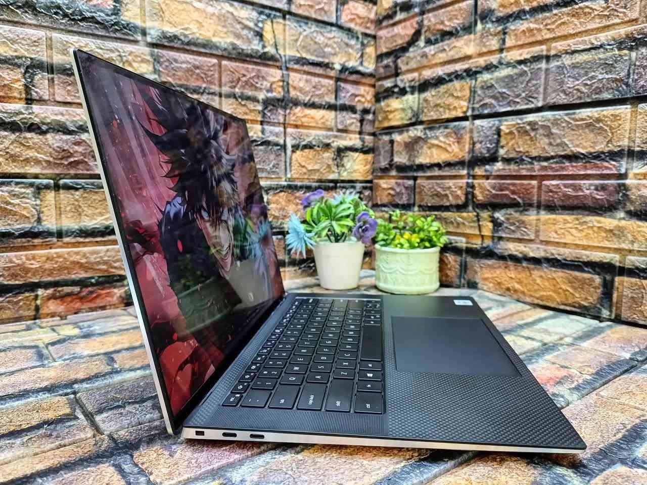 لابتوب الألعاب والتصميم Dell XPS 9500
مناسب للتصميم الهندسي وبرامج الأوتوكاد والثري دي بشكل مريح. 
 ممتاز للمونتاج وتعديل الصور والفيديو بدقة عالية. 
 يشغل أغلب الألعاب الحديثة بإعدادات متوسطة إلى عالية.
مناسب للبرمجة وتشغيل عدة برامج ومهام بنفس الوقت بدون مشاكل.
خيار قوي للطلاب والمهندسين وأصحاب الأعمال الاحترافية اليومية. 
Dell XPS 9500
 المواصفات: i7 الجيل 10 فئة H، رام 16 جيجابايت، هارد 512 جيجابايت SSD، كارت شاشة GTX 1650 Ti 4GB، شاشة 15 بوصة FHD/2K
 السعر: 765 ألف دينار
يوجد توصيل


**إذا كنت صاحب هذا الإعلان وتريد حذفه لأي سبب، رجاءا أرسل رسالة إلى الدعم الفني**