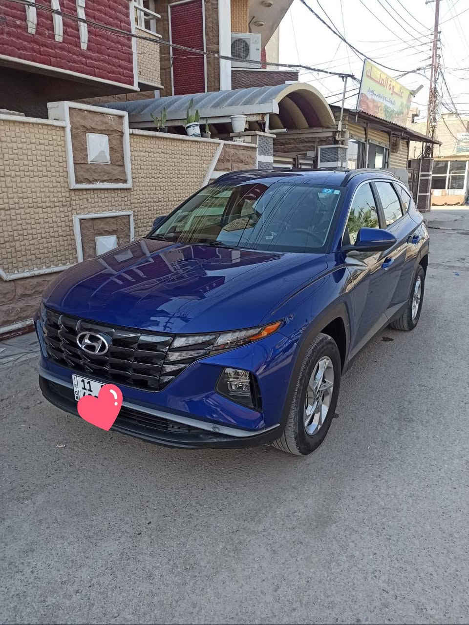 السلام عليكم ورحمة الله توكسان موديل ٢٠٢٢ وارد أمريكي 
ضرر خلفي تبديل قبغ جنطه اصلي
 وصبغ جاملغ خلفي (بدون شاصي وبدون حوض)
 وبارد قليل بالقماره اثر طخه بالتحميل
 مواصفات السيارة
 بصمة أبواب وتشغيل رادارات جانبيه وامامي وخلفي كامرا دواره 
 فور ويل تبريد قطعتين تدفئة كشنات تحديد مسار 
كشن كهرباء تشغيل عن بعد لد امامي وخلفي 
ثلاثه وضعيات قيادة سايد بريك بصمة 
تخم تاير جديد 
السيارة رقم بغداد الرقم الجديد بأسمي 
السعر  180  بيها مجال شي قليل 
*********** مكان السيارة بغداد السريدات
