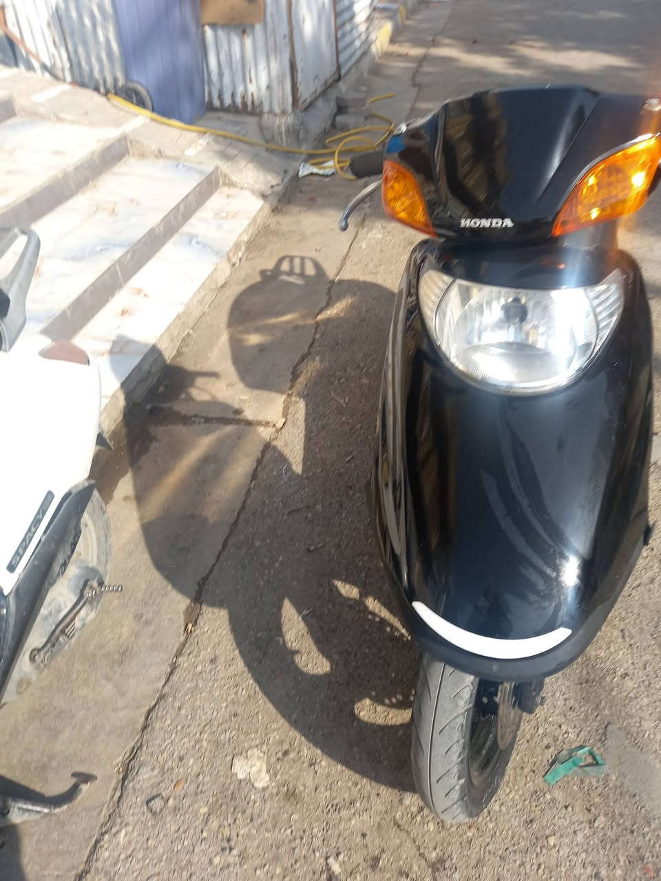 سبيسي ياباني مكينه مفتوحه تجفيت قبل اسبؤعين اؤل مره كابريتر اصلي قفل جنطه قفل استيرن كله شغال مابيها نقص ب٥٢٥
***********
