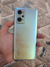 ريلمي جيتي نيو2 ٢٥٦/١٦ • بوبجي ٩٠ فريم • سوبر امولد ١٢٠ هرتز