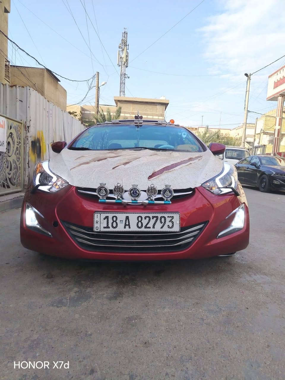 الهم صلي على محمد وآل محمد
السلام عليكم شباب
الأسم / النتره
موديل / 2016
لون/ ماروني دم الغزال
رقم العجله / 18 بابل
مكينه/ 2000 دوش
كير / اوتوماتيك +عادي
1/ شاشه تاب
2/ تحكم استيرن
3/ كامره خلفيه دواره
4 / لد أمامي
5 / منظومه زنون
6 / نظام ايكو اقتصادي
7 / دوشمه عام
8 / ارضيات سفاري
9 / سنتر لوك ريمونت
10/ نشره استوب خلفيه
11/ سيبايه ابو عمار
12/ تخم تاير خط ابيض
13/ تخم ويل جديد
14/ كبات شوفر 15
15/ لد خلفي
16/ جنطه دوشمه
17/ فانوس +تاج سيبايه + بجعه
ضررها جاملغ شويه من الجنطه
الجاملغ الخلفي مدل بس القبق 
بيها شخط بين البيبان اليمنه
مصلح على كدهن 
سياره ليبل واحد شرط 
هزه جديده فحص جديد 
سنويه جديده 
بسمي شرط التحويل ثاني يوم 
سياره احله من صور بعد شرط 
السياره متعوب عليها 
بيع أو مراوس حسب القناعه 
السعر 120  بيها مجال حق الجيه فقط رجاء 
الاستفسار *********** 
مكان بغداد الشعله حي الجوادين
