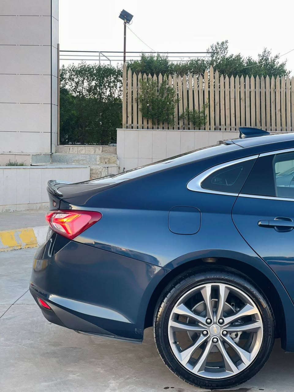 ماليبو 2022 بدون حادث صور حادث مرفق بالمنشور و راديتر بلادي بشرط
مواصفات lt و عليها ويل و تايرات مال premer
لون كلش مميز و حلو رقم اربيل و سياره فقط بيها شبرين صبغ جوه رقم الخلفي (ربع صندوك) حتى دعاميه بلاديه بدون اي دواخل ڤيديو موجود دزلي رساله بالواتساب ادزلك ڤيديو كامل لسياره 

هاند بريك بصمة , شاشة جبيره كاربلي , خريطه عراق , تبريد منفصل سايق و الراكب , كشنات امامي هيتر و كهربائي , تبريد مقسوره الخلفية , شغال بالكونترول , بصمة ابواب و بصمة تشغيل , ويل مال پريمر , تايراته كلش جديده , تاخم صدر كله جديده و مابي ربع مصروف , عليها سبويلر خلفي , بگ لايت ليد ,عليها منضومة لايتات جديده , تحديد سرعه , تحكم ستيرن جهتين , رقم اربيل و جديد سنويته لحد ٢٠٣٠ و تحويل مباشر , سياره تاخذه و متصرف عليها ربع دينار , عليها كاعيات اصلي و دواخله كلش نضيفه ماشي ٧٠ الف 
ارباك ستيرن طاك دشبول مطاك 

سعره ١٢٥$ و مجال بسيط عنوان كركوك 
*********** & *********** كركوك, العراق
