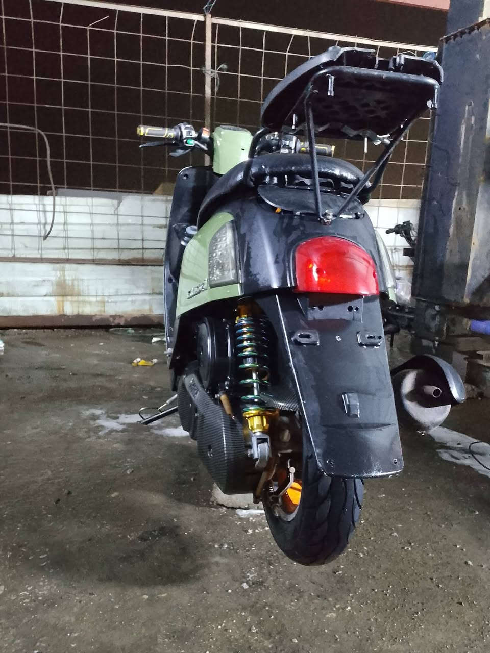 بوليس نوزل مكينه مكفوله شلعه ومعدل كلجات رياضي كهربائيات كله شغال السعر 600وبيه مجال للطيبن العنوان بغداد تقاطع نهروان الرقم ***********
