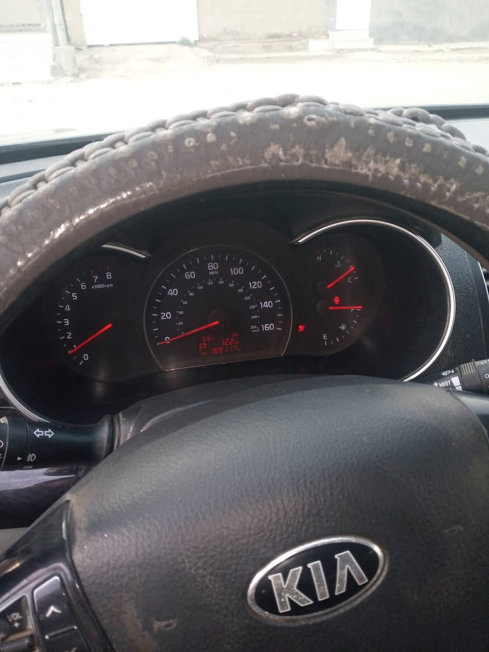 السلام عليكم ورحمه الله وبركاته ،سورنتو وارد امريكي 2014 محرك أربعة سلندر  gdl قبل شهر شديته مال حاوية بعدة جديد ضربته خلفية مو قوية حسب السونار مبدل قبق الجنطة وبيهة دحجة خفيفه باجاملغ لايمن الامامي مصلح عالبارد تبريد شغال تبريد قطعتين سبعه راكب  رقم بغداد الماني مشروع وطني بسمي بيع فقط بدون مراوس هذا رقمي *********** مكاني ديوانيه سعرهة 137 وبيه مجال ،اني مكلف بالنشر راعيه دكتور
