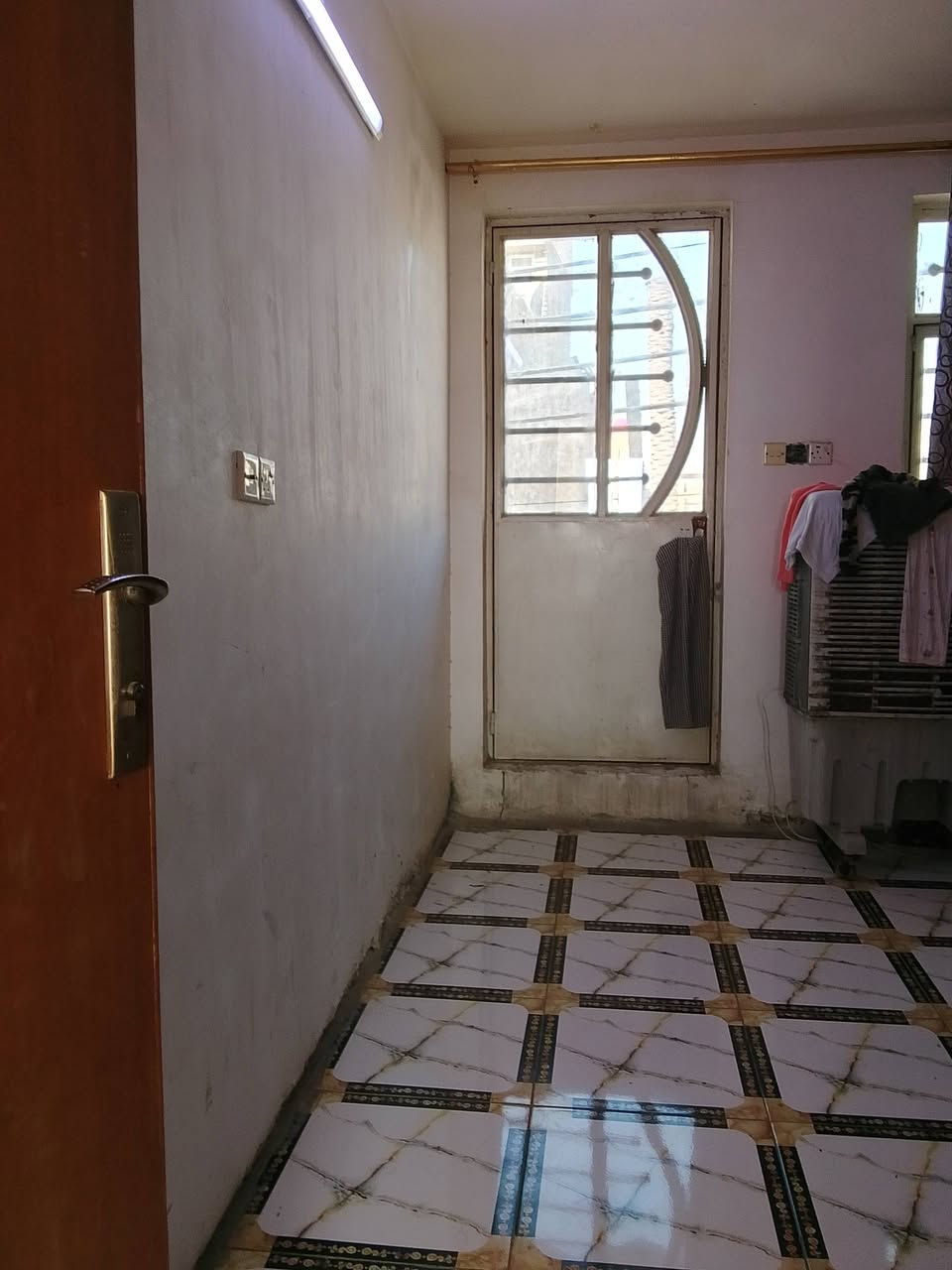 اللهم صل على محمد وال محمد بيت زراعي كامل طابقين الامين خلف السده الثانيه بل بستان  مي كهرباء مجاري السعر 80 وبي مجال بسيط لغرض الضرف سند 25 لمساحة 100 متر مربع ل استفسار ***********
