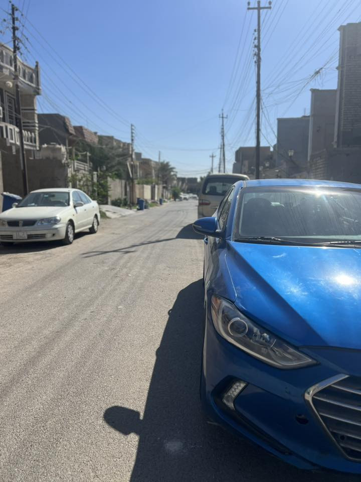 سلام عليكم النترا 2017 للبيع 
مكينه 2000 دوش 
سياره دعاميه خلفيه مابيه 
صور السونار موجوده بلمنشور 
السعر 110 وبيها مجال 
مكانه بغداد الدورة 
***********
شوف صور لسونار وخابر
