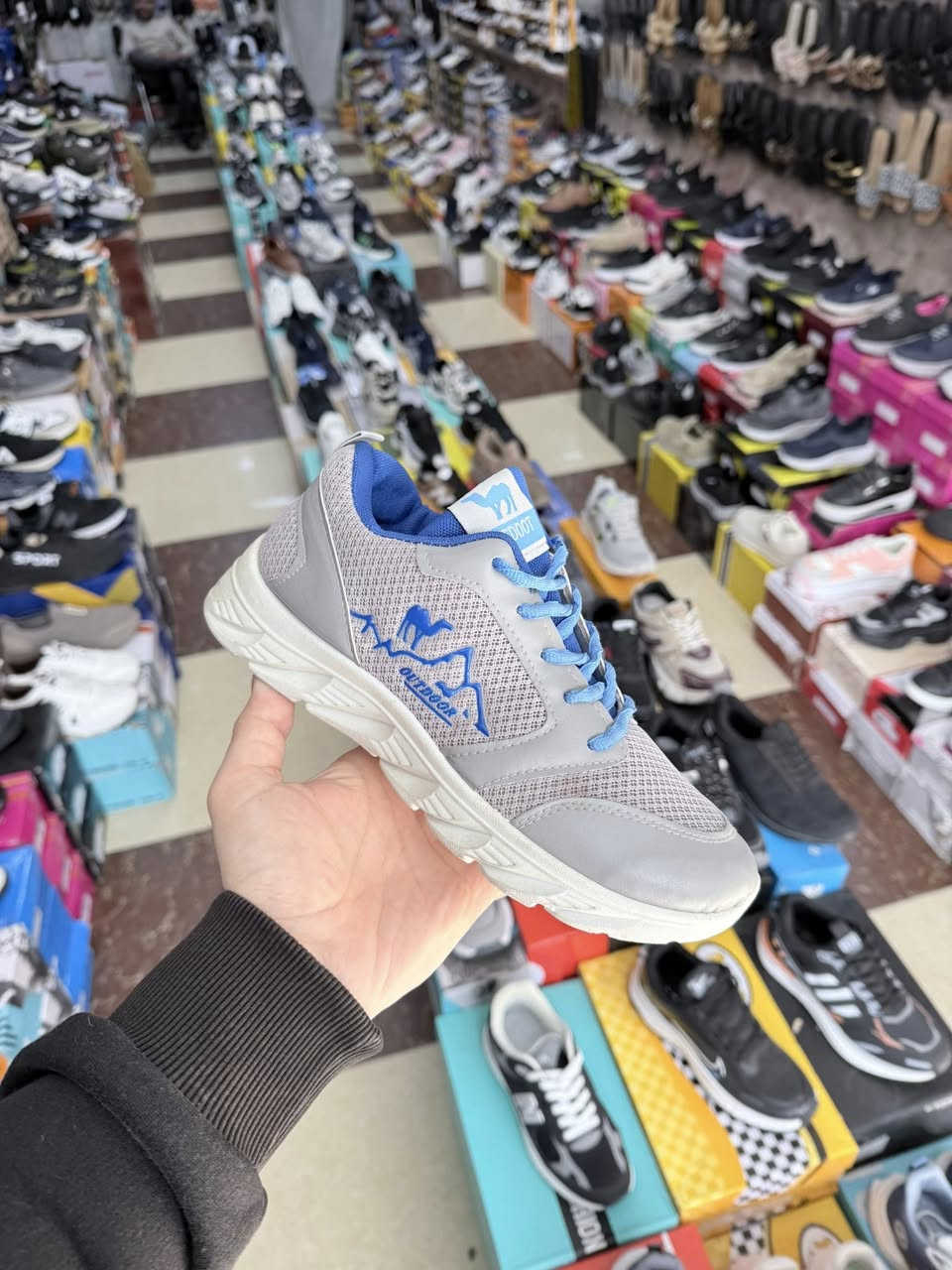 سلام عليكم 
عندي شلعة الاحذية رجالي قياسات مشكل كلهم ٨٠ قطعة بالكارتون
قطعة على ٥٠٠٠ شلع ابيع


**إذا كنت صاحب هذا الإعلان وتريد حذفه لأي سبب، رجاءا أرسل رسالة إلى الدعم الفني**