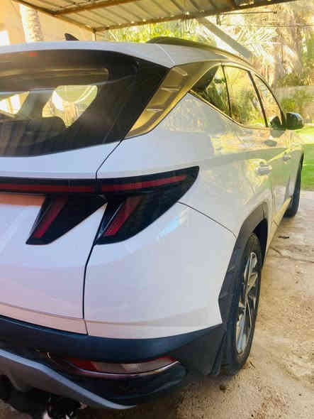 توكسان موديل ٢٠٢٢
***********
سياره خير من الله فول مواصفات عدا لبنوراما
حساس امامي خلفي
اشاير ترحيب
لد مامي خلفي
ويل كروم 
بصمه 
بصمه ابواب 
تشغيل ع بعد
وبعد معروفه مواصفات توسان 
السعر ٢٠٠ وبيها ب ع كد شبر بجاملغ خلفي مو كله صبغ
