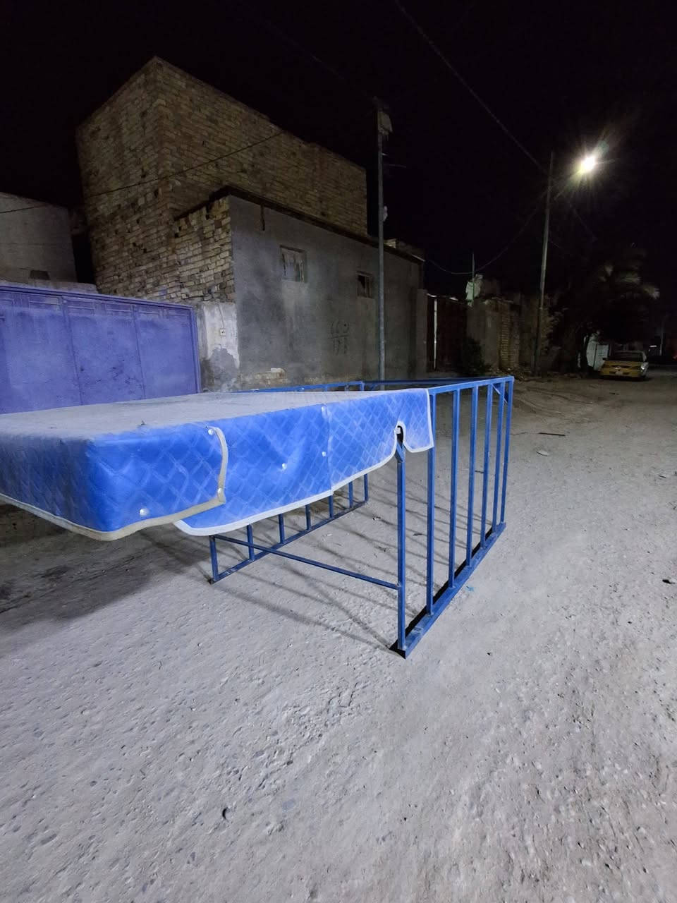 محجر للبيع
اصلي ثقيل ارتفاع متر 
سعره  80 وبي مجال الطبيين ***********
