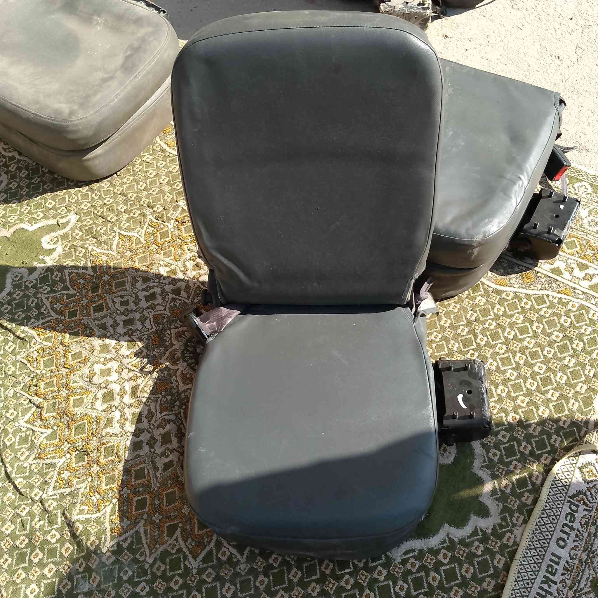 السلام عليكم كشنات مال ستاركس للكوستر 2007تحويره مال كوستر السعر 155وبيه مجال قليل
الاستفسار ***********
