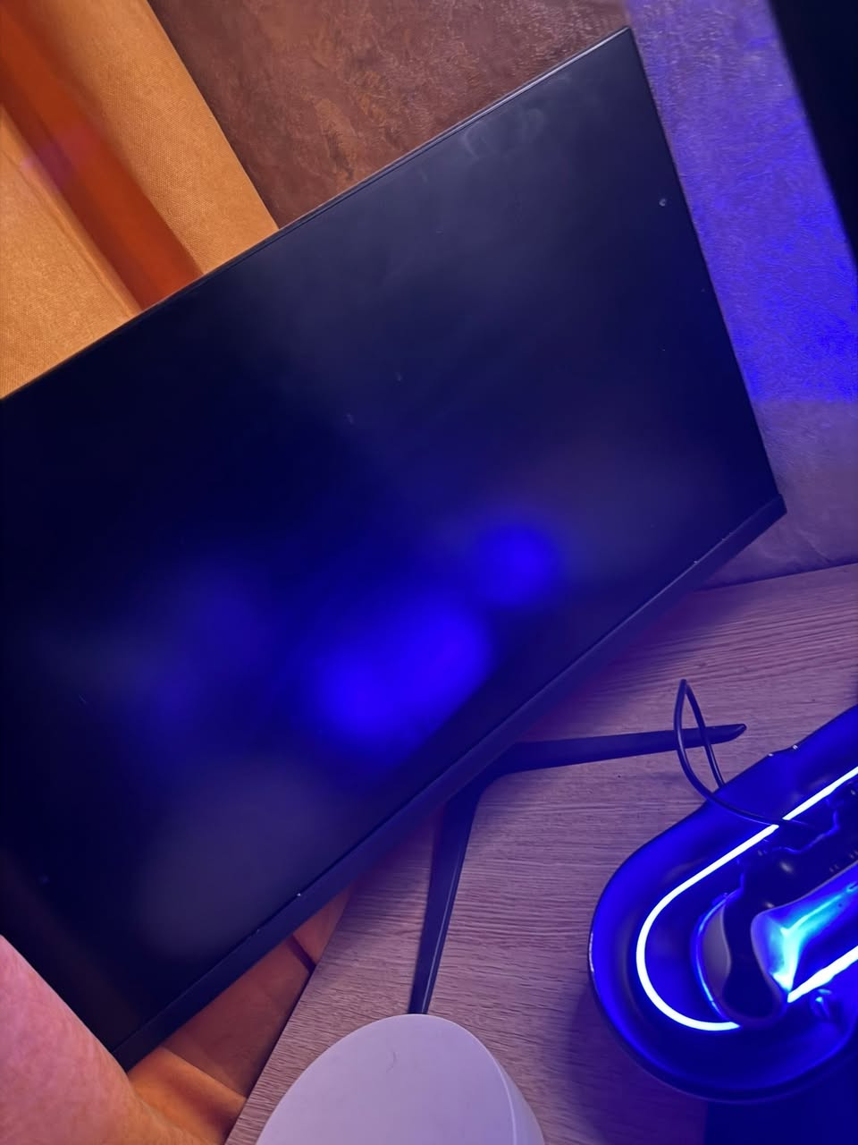 بلي فايف فات كامل ملحقاته ب 580 الاف 
الي يحب سيت اب كامل 
1- سماعه سوني 
2- روبورت يوجي 
3- روبورت عادي 
4- شاشه كيمنك قياس 24 
5- كيبورد كيمنك 
( الي ياخذ السيت اب كامل اراعي بل سعر ) 
مكاني بغداد الشعلة *********** متواجد واتس اب فقط
