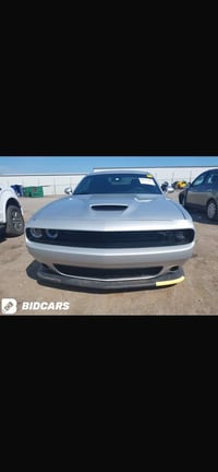 للبيع جالنجر موديل ٢٠٢٣ جيتي قطعه وحده صبغ فقط الجاملغ الأمامي بدون اي...