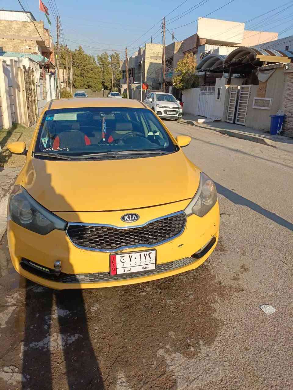 السلام عليكم فورتي موديل 2015 وارد امريكي حادثها قبق جنطه والباقي ليبل واحد محرك جيد كير جيد تبريد كهربائيات جاهزه صدرها نص عمر ويرادلها دسكات خلفيه السياره باسمي سنويتها نهاية هاي السنه تنتهي السعر ٩٥ وبيها مجال مكانها بغداد الدوره ابو دشير *********** /*********** واتساب
