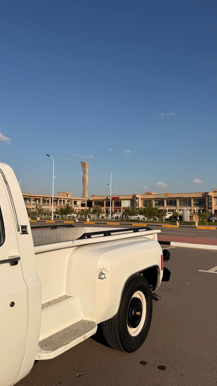 سلام عليكم يا الله للبيع   ونيت شفرليت بيكم1979رقم بغداد راعيها بل بصره تحويل ثاني يوم معمرا قبل فترا  مكينه305
كير عادي تلث نمر كير جديد مكينه بيها بدايه خيط خاليه من الضربات  حداده كهربائيات كلها تمام تخم تاير باتري جديد جاهزه السياره مكاني البصره السعر48 مجال لاستفسار ‭0773 837 7863‬ الزبير, البصرة
