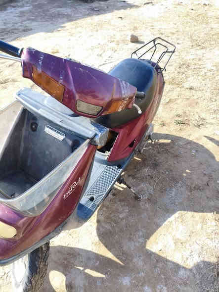 للبيع
موطور بزون نضافة كدامك شغال مايعوزو شي بس شغل واطلع 
كهربائيات شغالة 
بريكات ورة وجدام 
السعر 200 وبي مجال اتصل ودلل
***********
او راسلني مكاني كيارة
