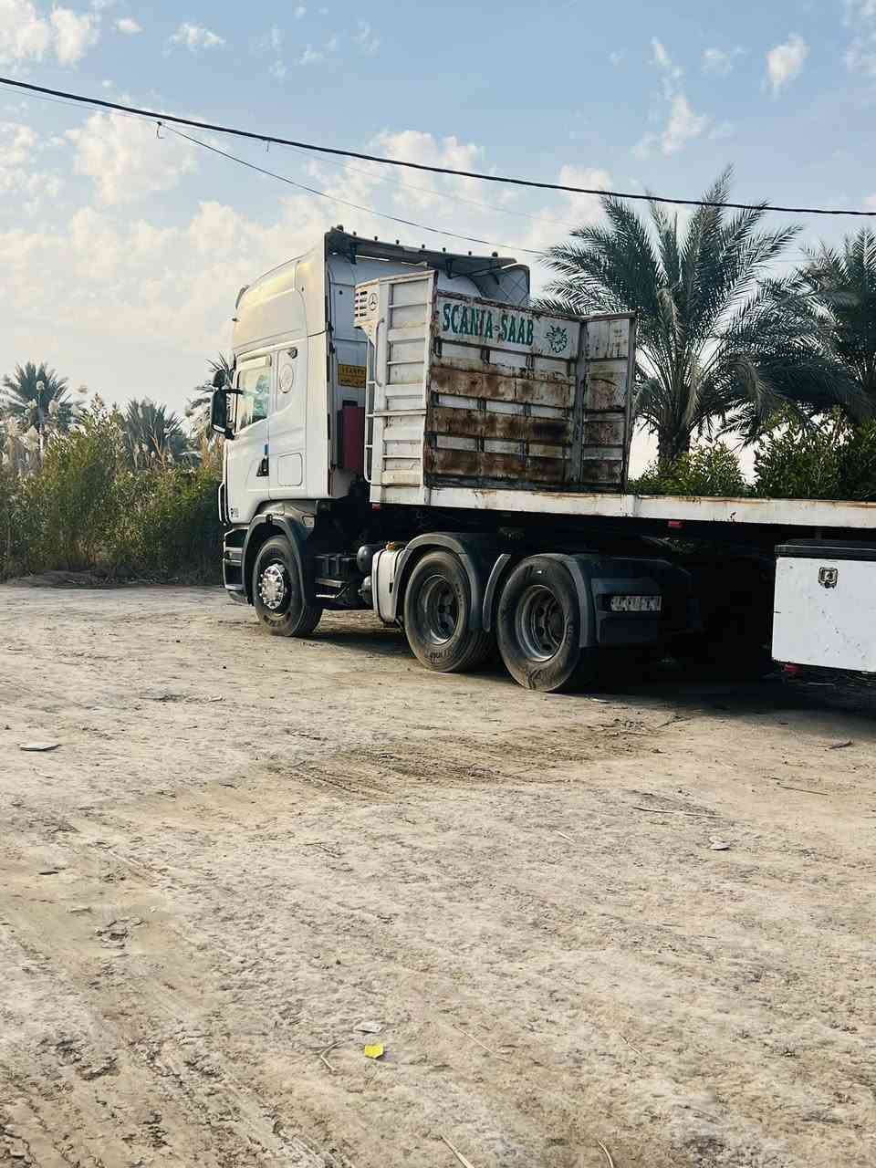 السلام عليكم سكانيا سحال 2005 مكينه 500 رتايدر ثلاجه كير اوتماتيك عربانه 4 محور مكلف بالنشر ***********
