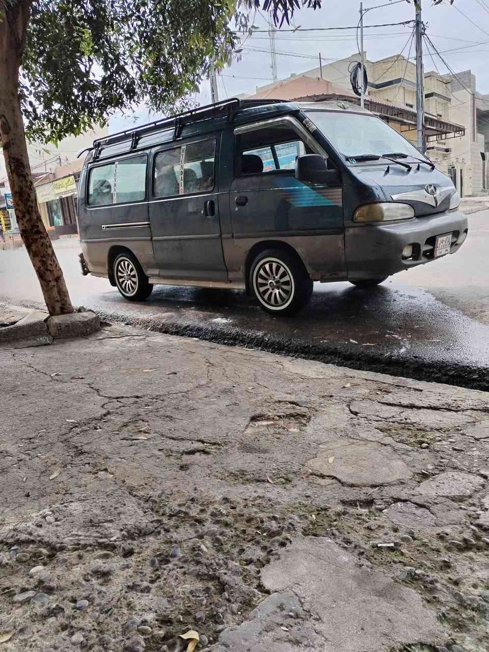 السلام عليكم اخوان كيا هونداي رقم بغداد ألماني سنويه ٢٧ داخلها حيل نضيف شرعي بل موصل حصه كاز مكلف بل نشر *********** عمر الحديدي

