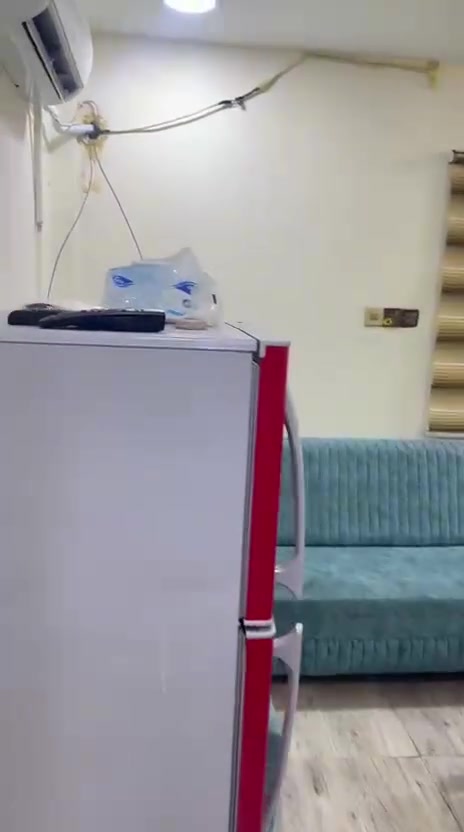 شقه موثثه اللايجار في منطقة بريهه طابق اول تحتوي على غرفتين وصاله ومطبخ وحمام 
تعامل مباشر مع صاحب الشقه
***********
