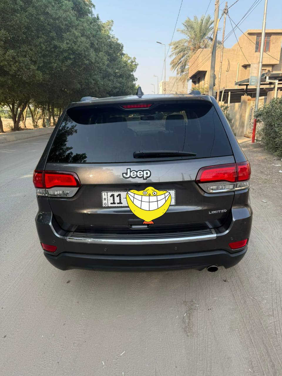 سلام عليكم جيب لا ريدو وارد امريكي فول واحد على واحد اخوان صوره الحادث بل منشور والسونار هم بل منشور بيه تبديل بابين الجه اليمنه بل عراق السياره بدون اي داخل ماشي 100 رقم بغداد جديد اخوان الريد تفاصيل يتصل او بيه خير ويدلل شرط مكينه كير حدادي على الشركه موديل 2020 الله وكيلك دينار مذب عليه سعر 220  رقم تلفوني ***********
