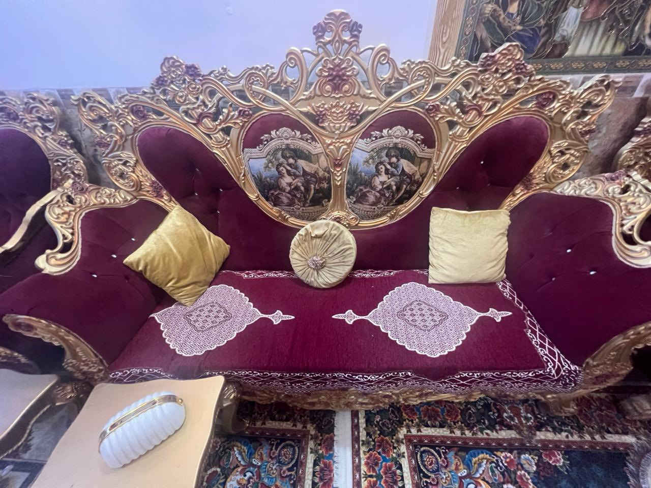 تخم ونص للبيع
السلام عليكم تخم ونص احمر وذهبي نوع ملكي للبيع كبير الحجم 
المكان بغداد الشعله
‭0783 495 9420‬
