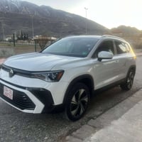 ڤولکسواگن تاوس ٢٠٢٥ se دەبک ئەکسن کوشن جلد و هیتەر و کەهرەبای رادار سئ...