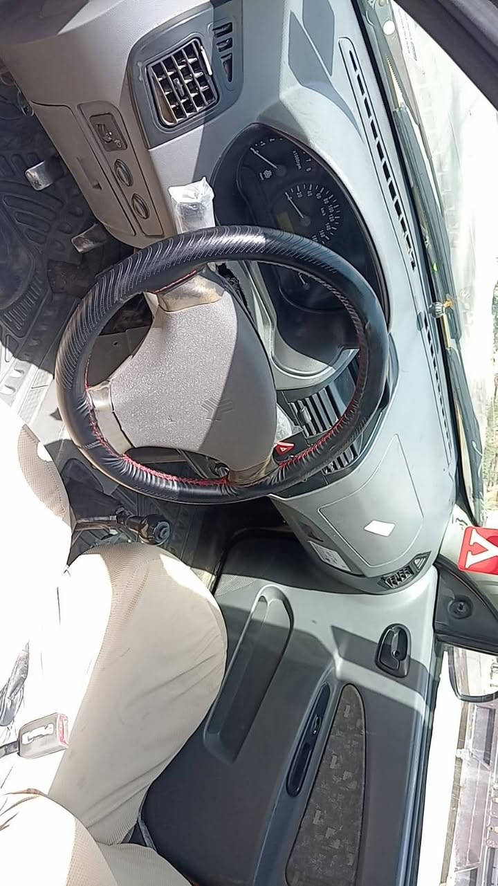 السلام عليكم للبيع ظيبه موديل ٢٠١٥ سياره جاهزه تبريد ثلج بلاديه السعر ٣٤ بيها مجال ***********
