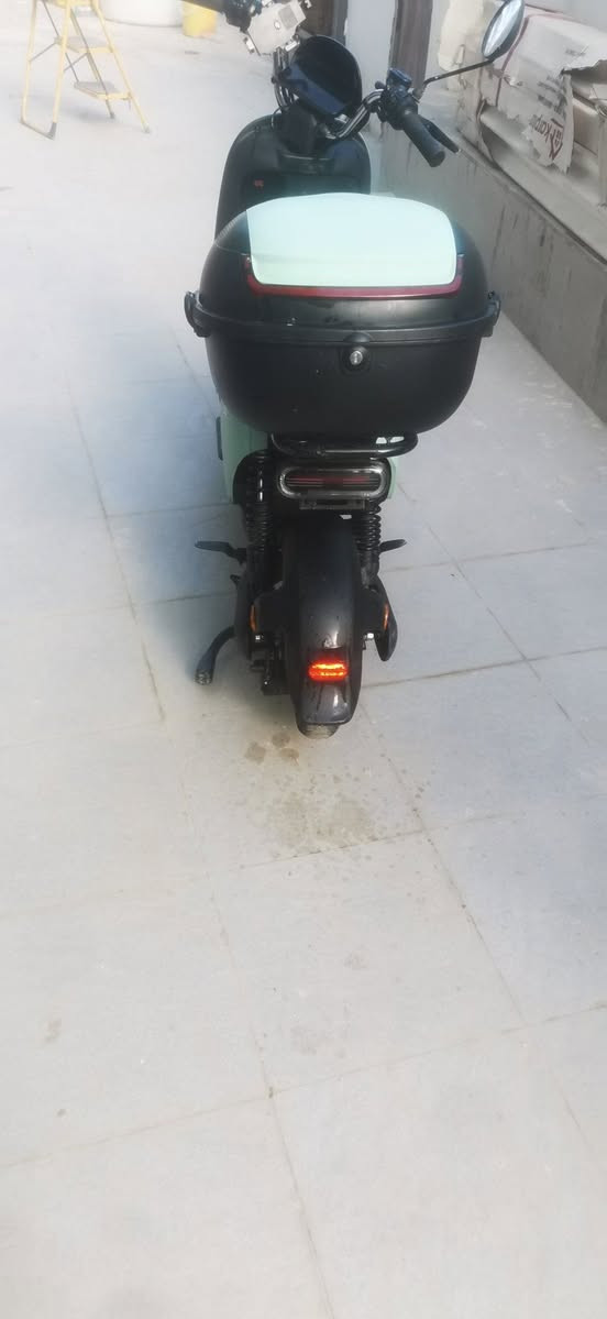 السلام عليكم
دراجة شحن ار الريان راكينك (ام الصندوك او بوليس الصغير)
ملف ١٢٠٠واط
مواصفات
سويج وبصمة تشغيل عن بعد
شاشة اعطال
سرعة ٦٥ الى٧٠ حقيقي ٦٠ بتطبيق ويز
تشتغل ٤او٥او٦ بطاريات
لايت عالي ناصي رماش 
شلعة قوية كلش معروفة بدراجات الريان 
البيع بدون بطاريات   ويوجد بطاريات ليثيوم فوسفات جديد جميع الاحجام
السعر ٣٥٠ الف وبي مجال
مكاني كربلاء 
***********
