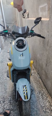 بطارية كبيرة • ٢٠٠٠ واط • درجة ٥