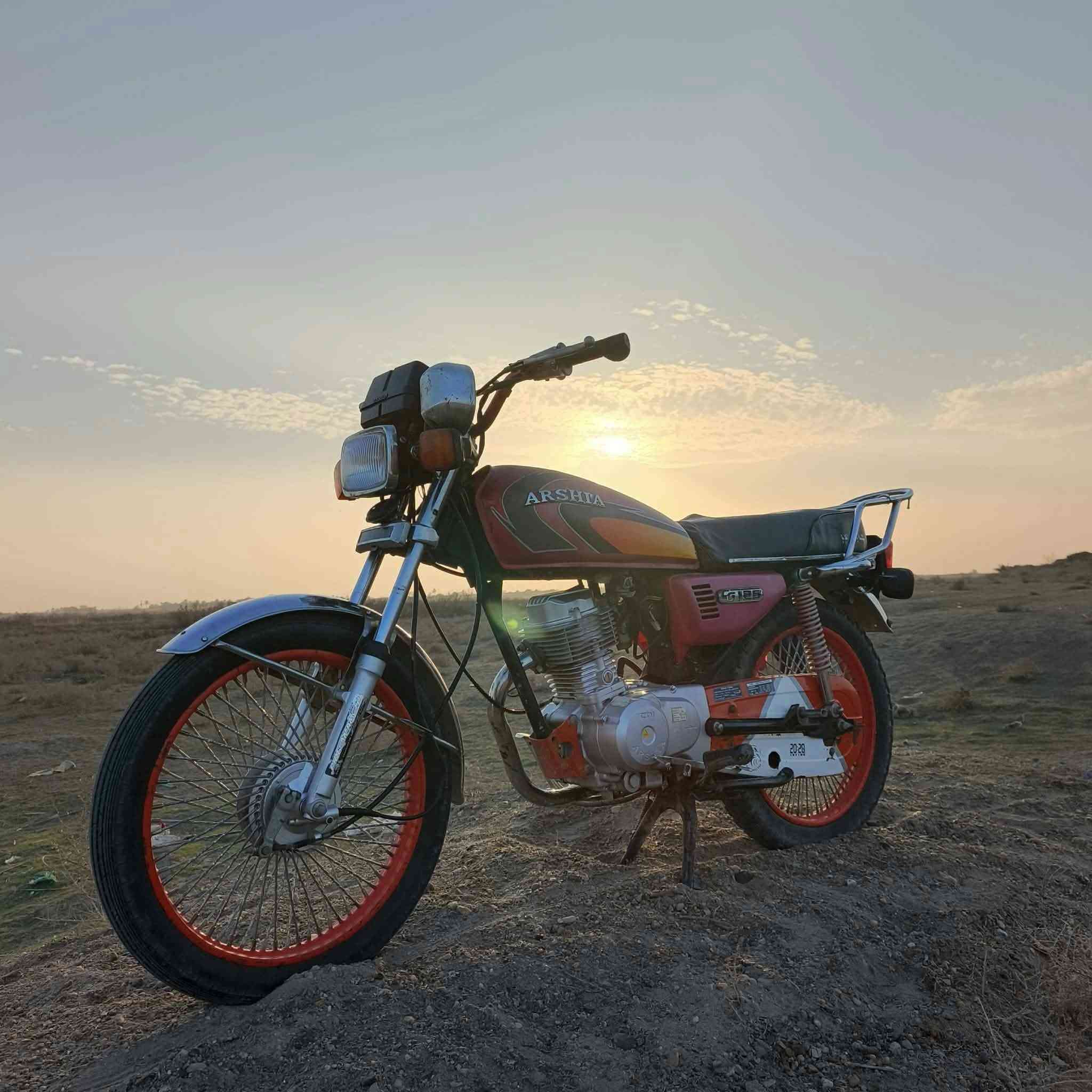 سلام عليكم دراجه إيراني اربعه كير موديل 20 ختم واحد ويه الشاصي مو تعمير مكاني صقلاويه سعر 600بيه مجال بسيط استفسار*********** /***********
