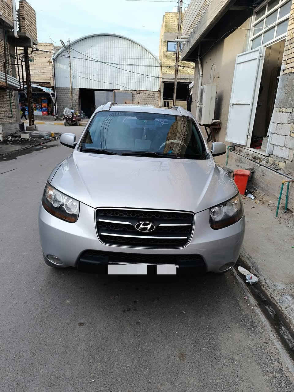 السلام عليكم سنتافي دخول جديد كاز كاز     سياره 2010 جاهزه للخير متوم ارقام وسنويه  عله الشاصي (كصه جنطه)شغل فول  السياره احلئ من الصور بهواي فول فتحه داخل جلد
السعر 45 ناصريه
***********
