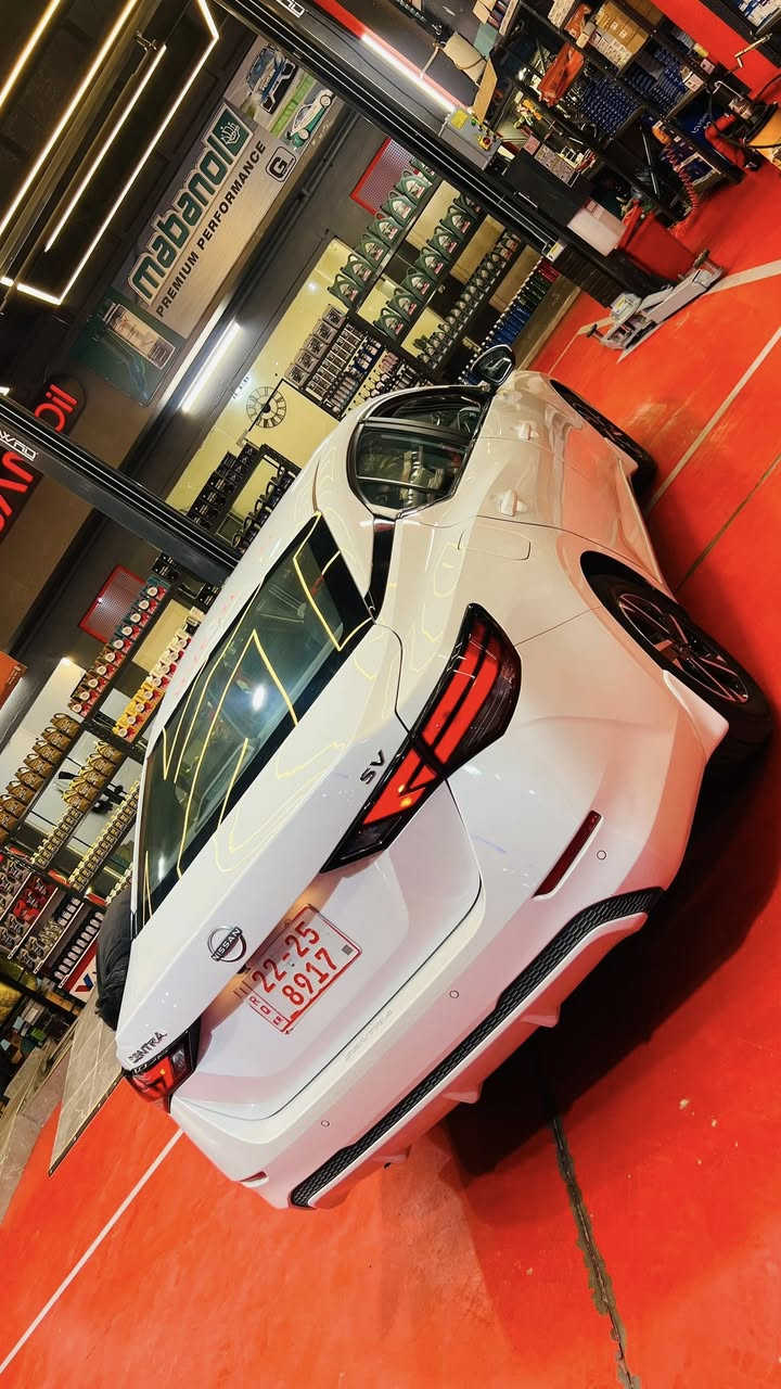 نيسان سينترا SV  24        1mil 
سياره نص جاملخ صبخ  
بدون دواخل بدون كلشيي
صوره حادس موجود 
1مايل ماشيي
سياره بجم كبس
رقم سليماني  بسمي
مكان كلار  
***********
