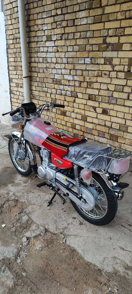 سلام عليكم دراجه نامه شلامجه اوراق سكنر صارله 4أيام من طالعه بعده ما مسحوكه(وبيها صالنصه شيرازي2011اصليه) سعر مليون قفل شراي يتصل ***********
