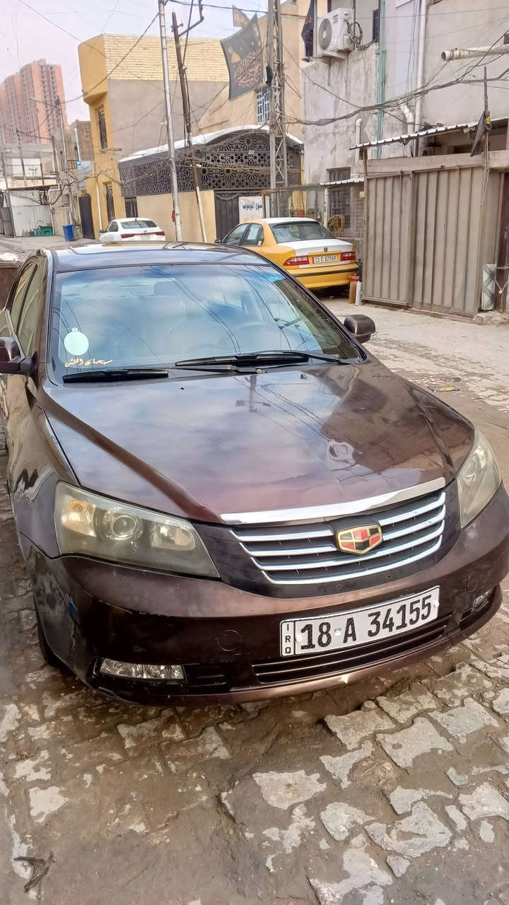 السلام عليكم اخوان جيلي امكراند 2013لون مميز السياره كلها بلاديه رقم بابل بسمي سنويه ورقم وهزه جدد بيها جراد داخل جلد السياره نضيفه للبيع او مراوس لسعر 60ورقه مكان الطوبجي بيها منضومه زنون مال جارجر سعرها 250الف شاشه تاب فول دمامات ***********
