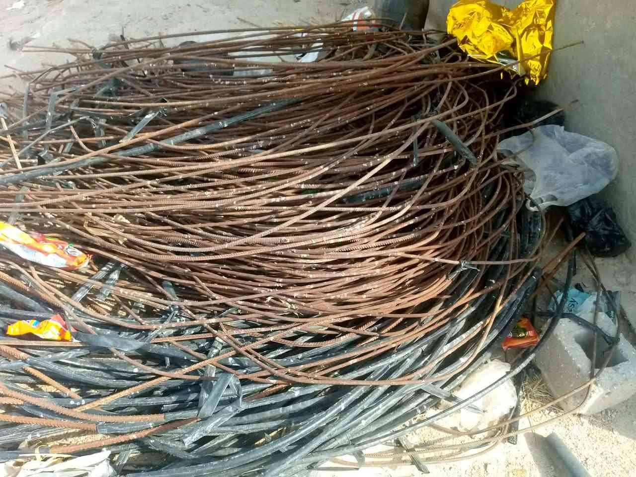 حديد للبيع او الايجار
3 متر
***********
