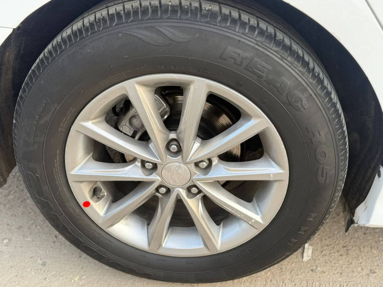 سوناتا موديل 2018 رقم اربيل الدولي سنويه وهزه كله جديد
وارد كوري غاز وبيه صبغ جاملق وبنيد من كوريا
السياره خصوصي وليس تكسي سياره جاهزه من كلشي
فول مواصفات بصمه وبعد اكثر للاستفسار اكثر اتصل *********** مكاني بصره ابل خصيب السعر 145 وبيه مجال قليل
