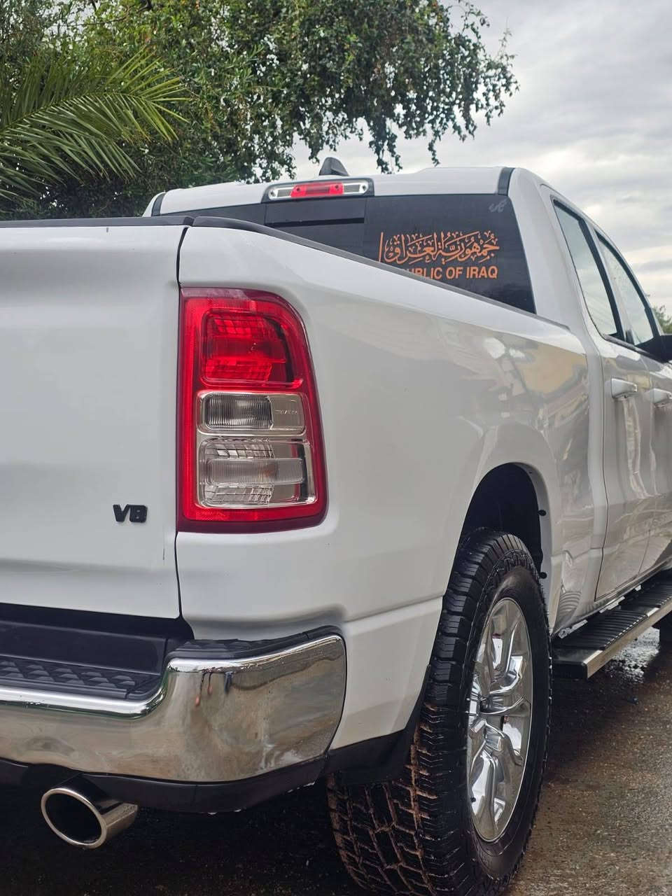 السلام عليكم ورحمه الله وبركاته ❤️🧡
اخواني السيارة للبيع او مراوس فورد F150 هايبرد 
دوج رام 🦬
موديل 2022
فئة LONE STAR ✨ 
حجم المحرك 5.7 هيمي
حادثه بنيد مبدل ومصبوغ وجاملغين الاماميات بارد 
باب قصير بدي طويل 
رقم بغداد 🇮🇶 
ماشية 160000كم 
المواصفات:
🌹
كير ماوس
فتحة خلفية
صندوق البدي هيدروليك+ وبديهة مغلف 🌹
ومواصفاته المعروفة
السعر 205 ورقة💵💰
الرقم للستفسار ☎️📞
 ***********
